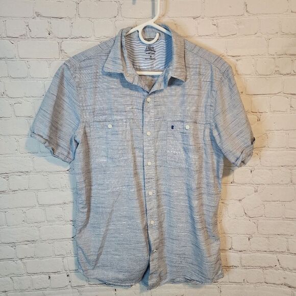 Men's Izod Salterwater button-down shirt, size Medium - Picture 1 of 4